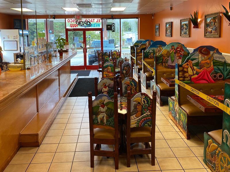 El Taco Jalisco interior